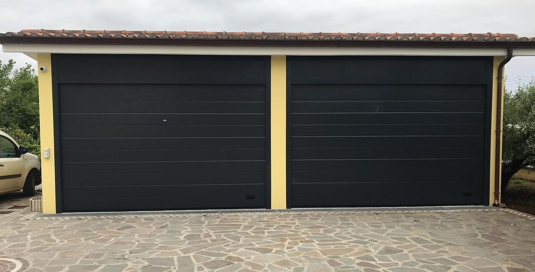 Fabbrica, installazione, manutenzione di porte automatiche TOPP AUTOMAZIONI. Installazione e manutenzione automatismi per ingressi carrabili e pedonali. Cancelli a battente, scorrevoli, barriere veicolari, porte sezionali, basculanti, serrande, FAAC, BFT, CAME, TOPP, NICE, GEZE, GENIUSS, DITEC, ENTREMATIC, MANUSA, TRELINEA, PA,