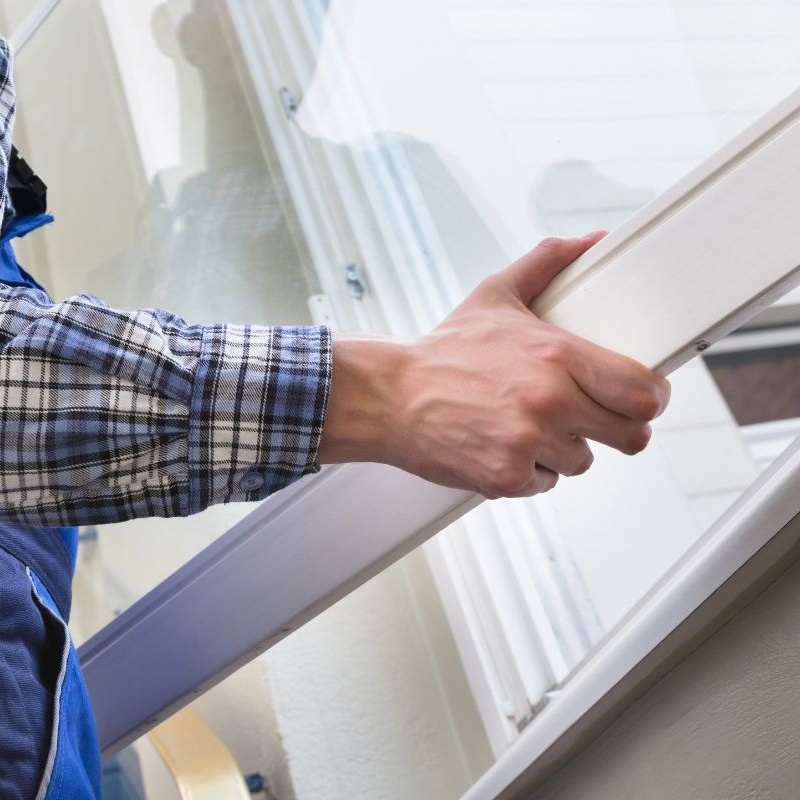 Fabbrica, installazione, manutenzione di porte automatiche TOPP AUTOMAZIONI. Installazione e manutenzione automatismi per ingressi carrabili e pedonali. Cancelli a battente, scorrevoli, barriere veicolari, porte sezionali, basculanti, serrande, FAAC, BFT, CAME, TOPP, NICE, GEZE, GENIUSS, DITEC, ENTREMATIC, MANUSA, TRELINEA, PA,