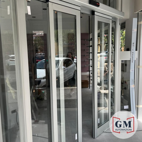 Fabbrica, installazione, manutenzione di porte automatiche TOPP AUTOMAZIONI. Installazione e manutenzione automatismi per ingressi carrabili e pedonali. Cancelli a battente, scorrevoli, barriere veicolari, porte sezionali, basculanti, serrande, FAAC, BFT, CAME, TOPP, NICE, GEZE, GENIUSS, DITEC, ENTREMATIC, MANUSA, TRELINEA, PA,