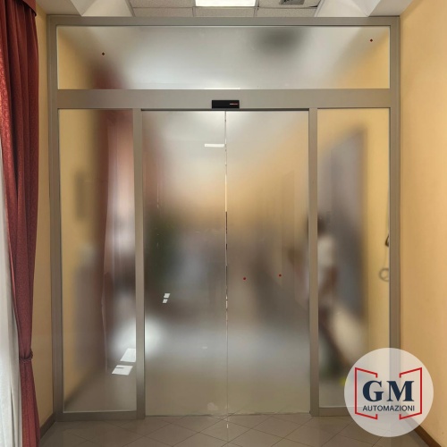 Fabbrica, installazione, manutenzione di porte automatiche TOPP AUTOMAZIONI. Installazione e manutenzione automatismi per ingressi carrabili e pedonali. Cancelli a battente, scorrevoli, barriere veicolari, porte sezionali, basculanti, serrande, FAAC, BFT, CAME, TOPP, NICE, GEZE, GENIUSS, DITEC, ENTREMATIC, MANUSA, TRELINEA, PA,