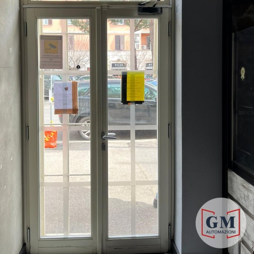 Fabbrica, installazione, manutenzione di porte automatiche TOPP AUTOMAZIONI. Installazione e manutenzione automatismi per ingressi carrabili e pedonali. Cancelli a battente, scorrevoli, barriere veicolari, porte sezionali, basculanti, serrande, FAAC, BFT, CAME, TOPP, NICE, GEZE, GENIUSS, DITEC, ENTREMATIC, MANUSA, TRELINEA, PA,