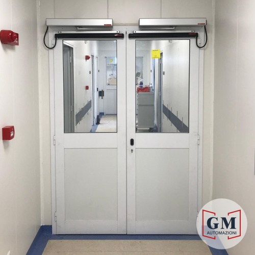 Fabbrica, installazione, manutenzione di porte automatiche TOPP AUTOMAZIONI. Installazione e manutenzione automatismi per ingressi carrabili e pedonali. Cancelli a battente, scorrevoli, barriere veicolari, porte sezionali, basculanti, serrande, FAAC, BFT, CAME, TOPP, NICE, GEZE, GENIUSS, DITEC, ENTREMATIC, MANUSA, TRELINEA, PA,